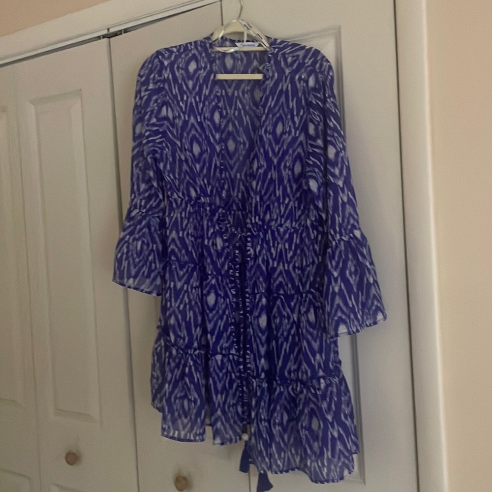 BRAND NEW - Beach/Pool cover up in a violet/blue